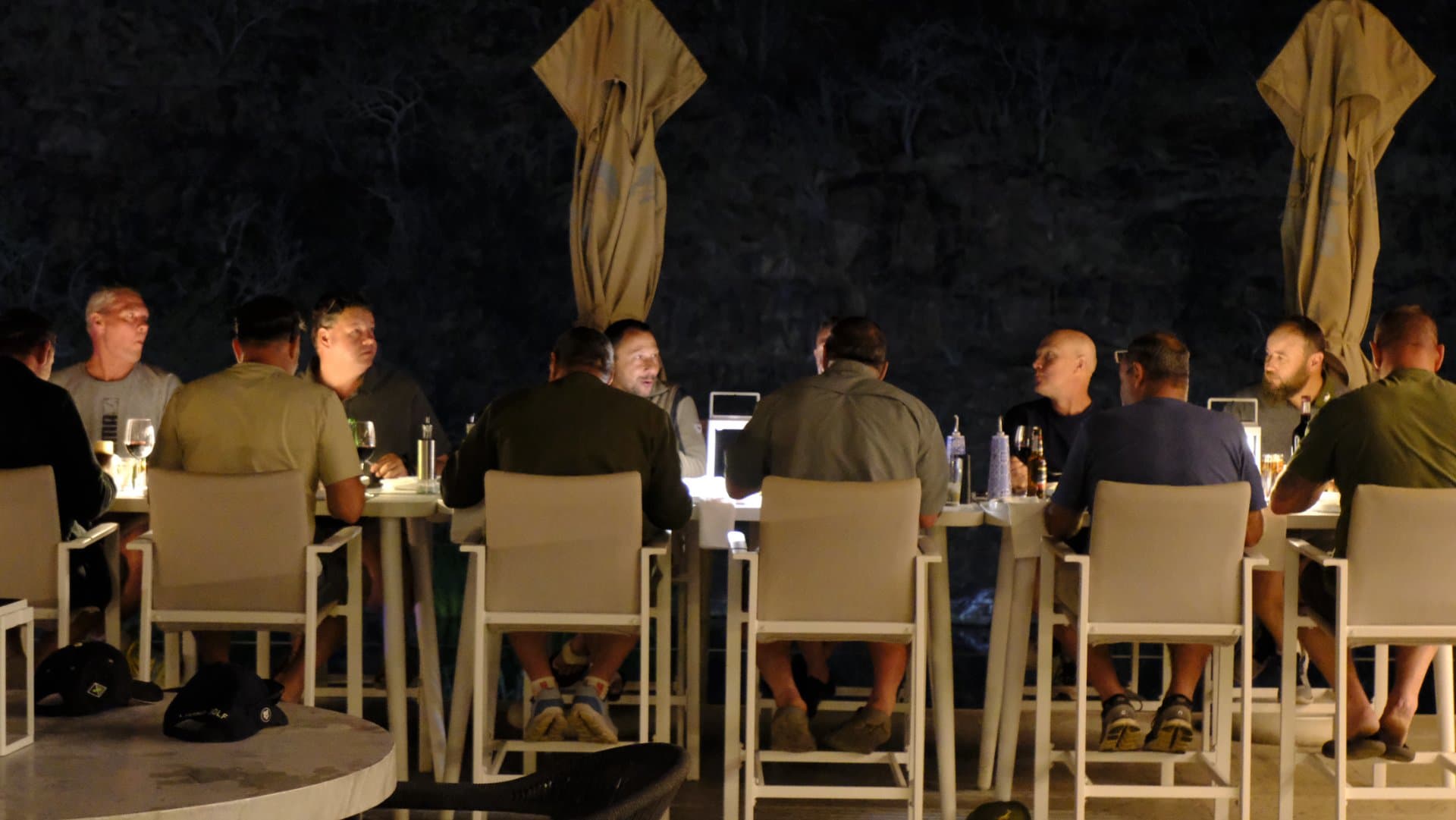 Dining at Mologa River Lodge - Image 2