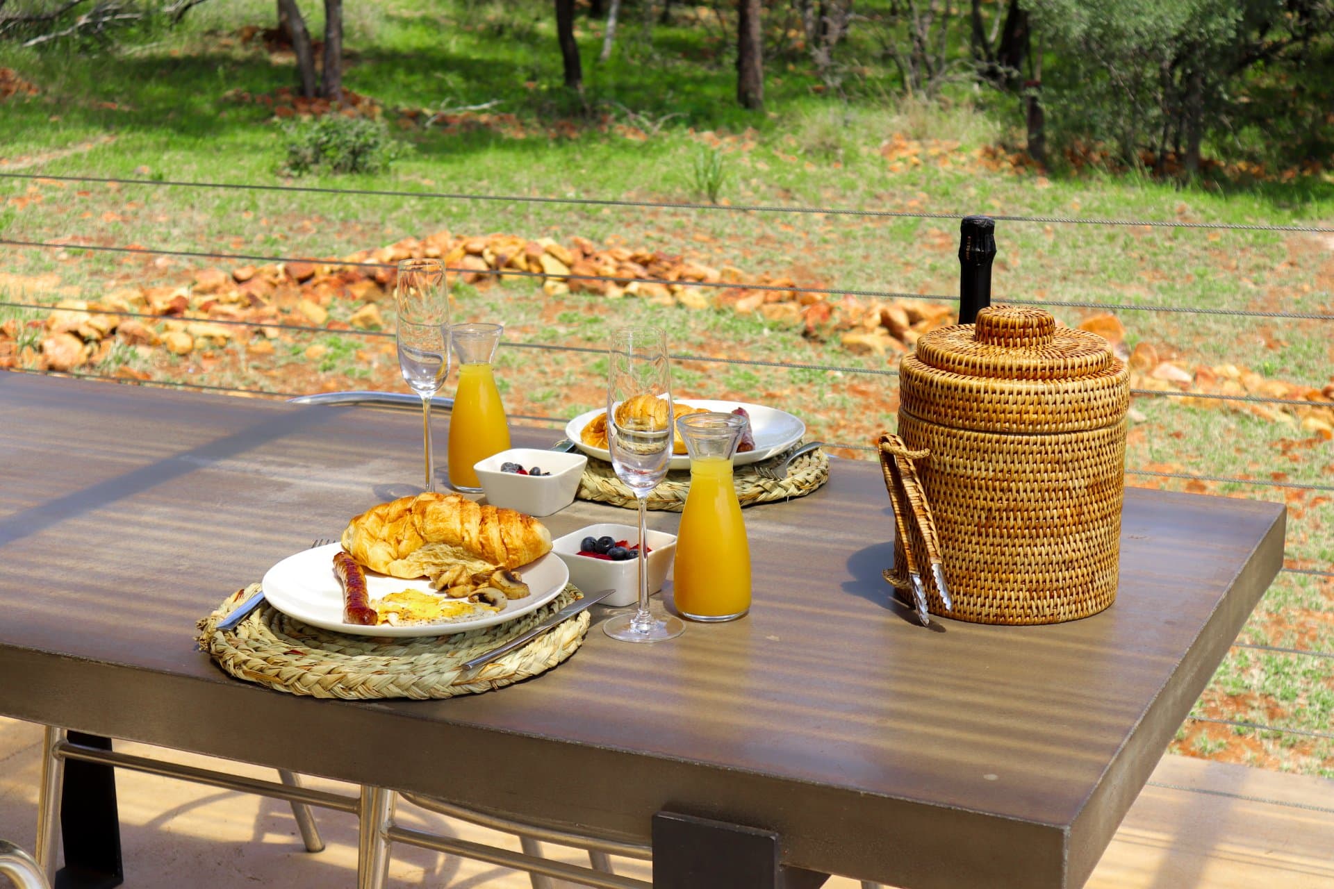 The Beehive Cabin - Patio