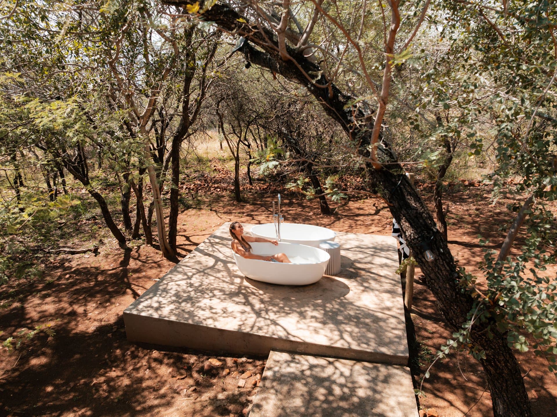 The Beehive Cabin - Outside Baths